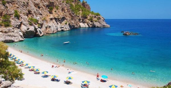 La bellissima spiaggia di Achata a Karpathos