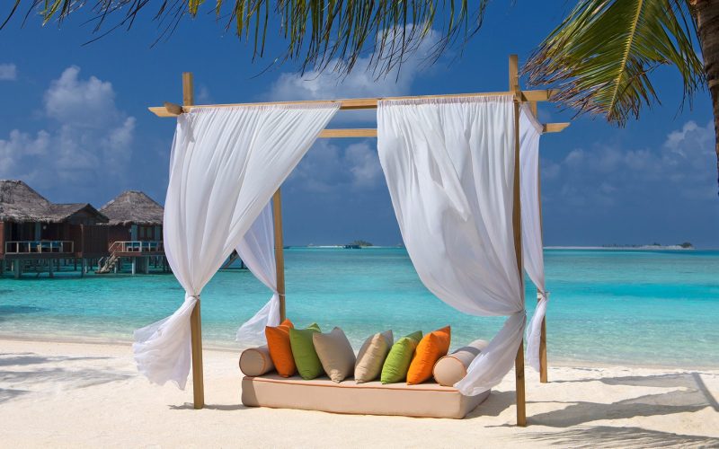 una-delle-spiagge-dell-Anantara-Veli-resort-alle-Maldive