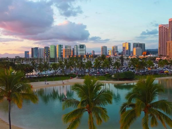 Scoprire Honolulu tra la spiaggia di Waikiki, il cratere Diamond Head e la cultura hawaiana