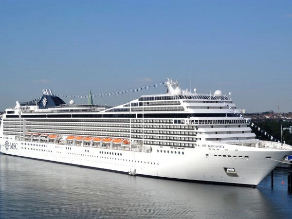 Scoprire destinazioni da sogno a bordo di MSC Crociere tra itinerari marittimi e città portuali