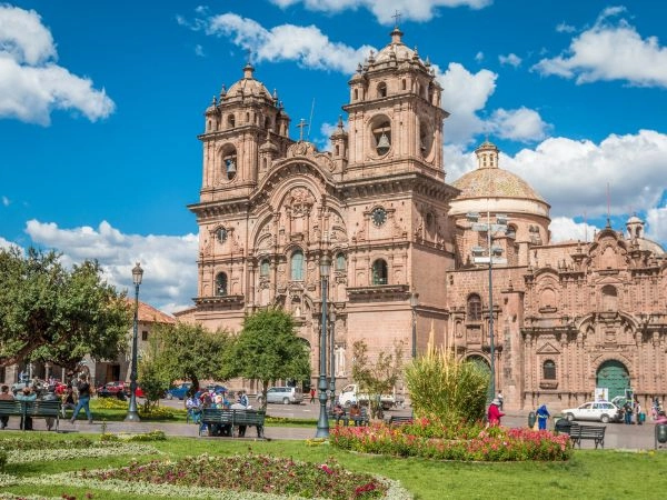 Visitare la Chiesa della Compagnia di Gesù a Cusco, gioiello barocco nella storica Plaza de Armas