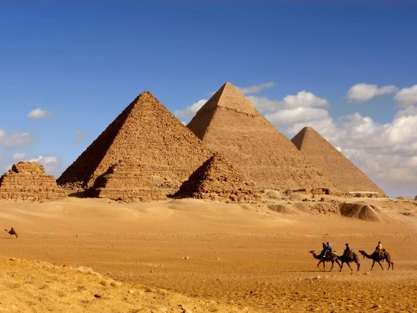 Esplorare Il Cairo, capitale egiziana famosa per i bazar storici e le moschee monumentali