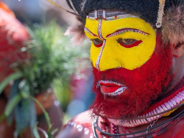 Gli Huli sono tra i gruppi etnici più conosciuti della Papua Nuova Guinea