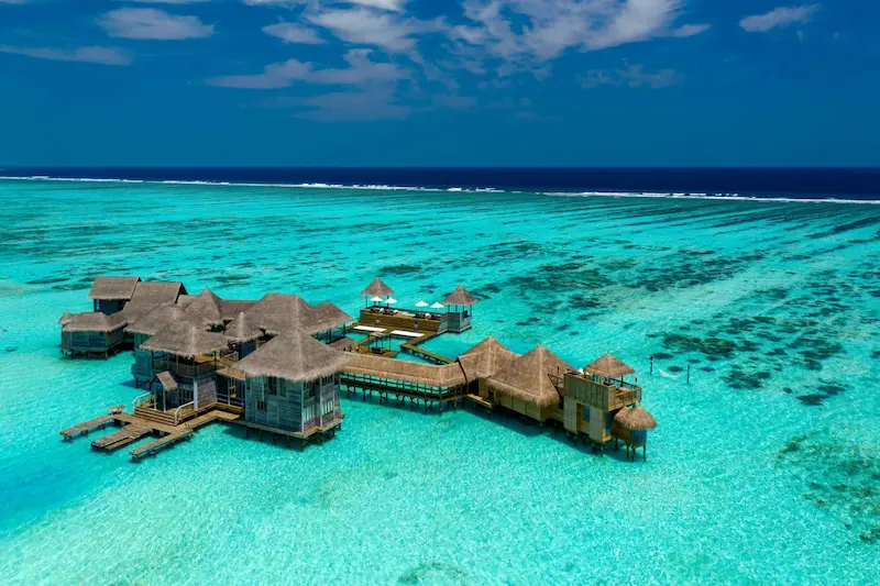 resort-di-lusso-alle-maldive-gili-lankafuji resort-di-lusso-alle-maldive-gili-lankafuj