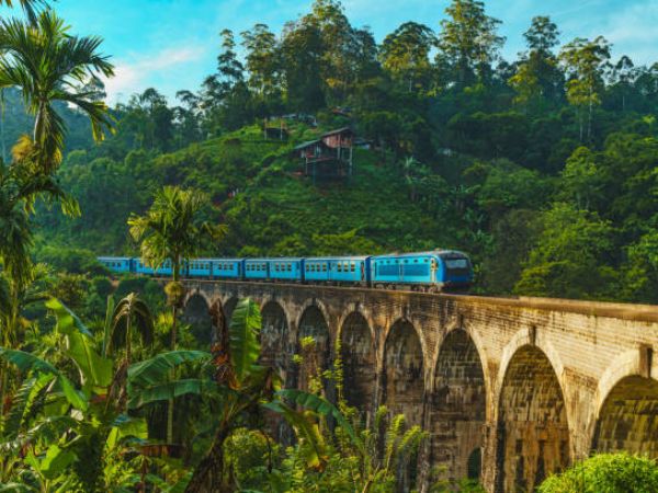 Viaggio in Treno Tra Kandy ed Ella