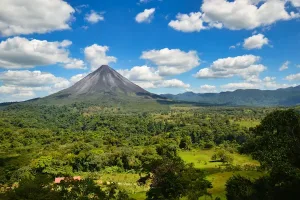 costa-rica-vegetazione-vulcani.