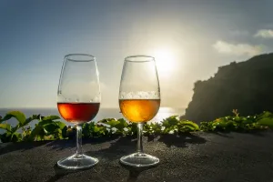 madeira-wine-vino-con-vista-mare