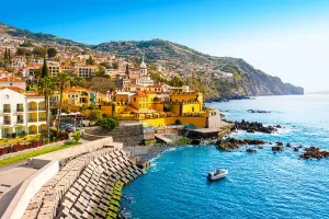 veduta-di-funchal-e-fuerte-de-madeira