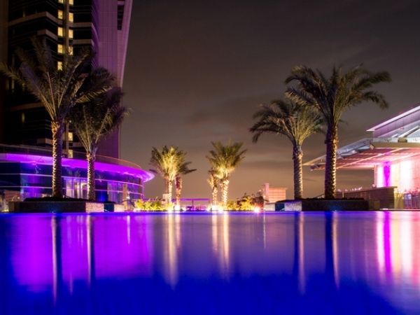 piscina hotel rosewood