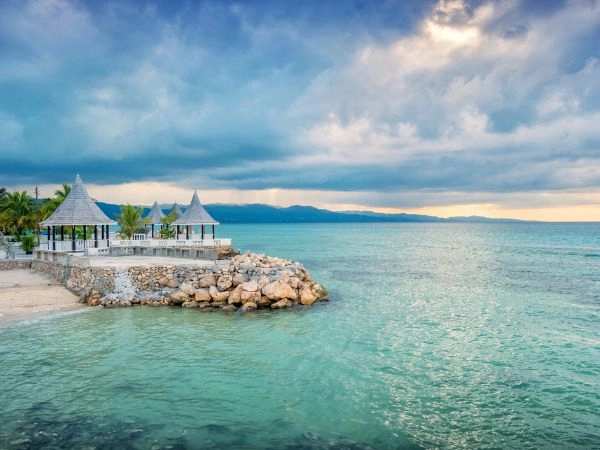 zona turistica con spiagge e resort