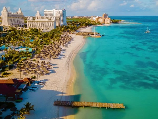 Aruba: spiagge ampie e clima ventoso costante