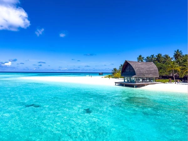 Le Maldive offrono un'esperienza quasi identica in qualsiasi atollo si scelga.