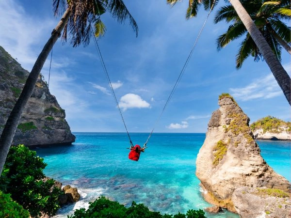 Bali, scoprire templi, risaie, cultura autentica, natura e spiagge tropicali.
