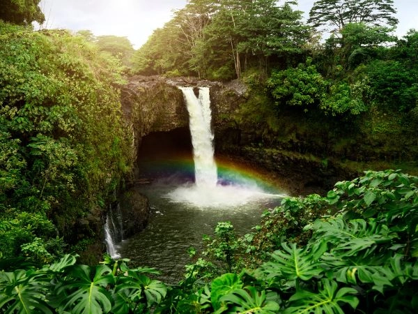 Hawaii, miti, tradizioni e racconti tramandati dalle comunità locali.
